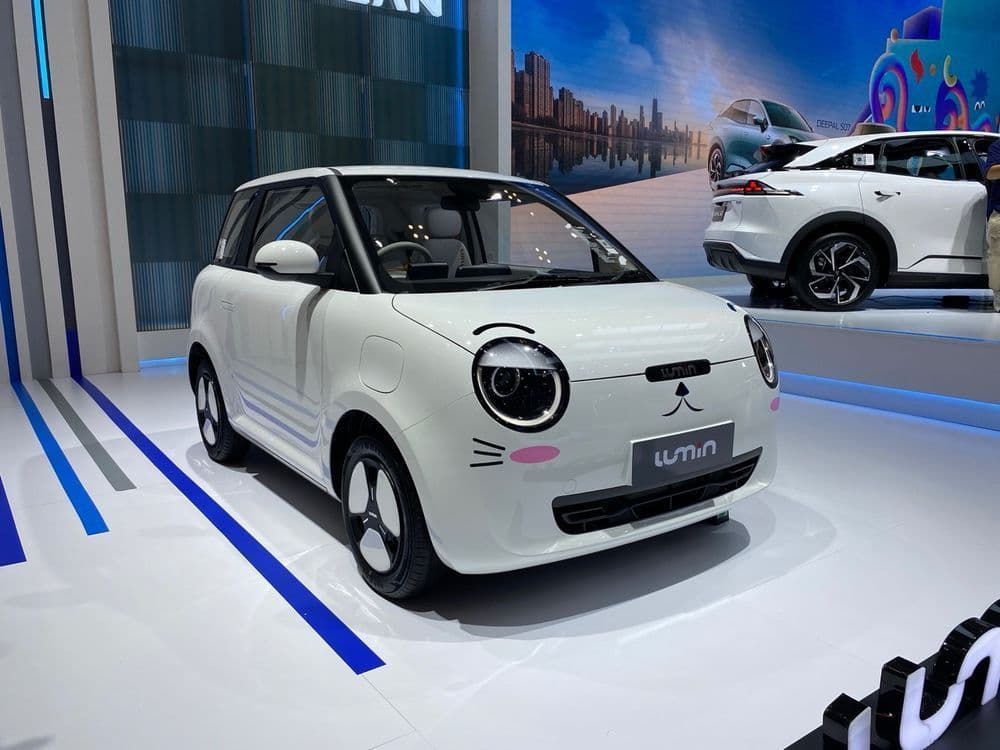 Indonesia Mau Produksi Sedan Listrik pada 2028